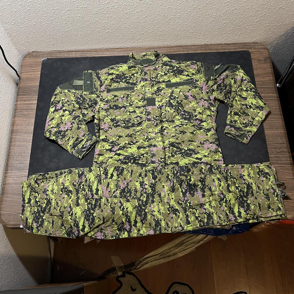 Military Camo Uniform Set Army Medium Green Purple Pink Digital BDU Jacket Pants